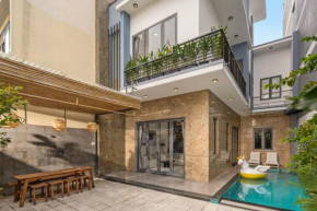 DanangPoolVilla, 8minWalk MyKheBeach , 5BR&7BED , CityCenter, BabyBed&Chair